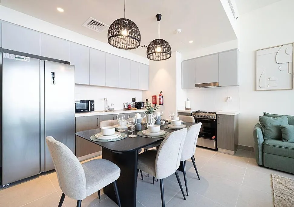Downtown Sky High Luxury Apartment I City And Sea Views I Opp Dubai Mall Burj Khalifa